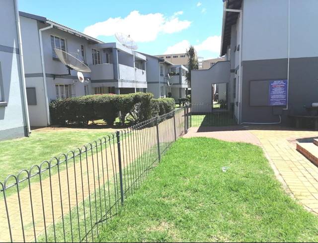 2 BEDROOM APARTMENT FOR SALE IN SOUTHDALE